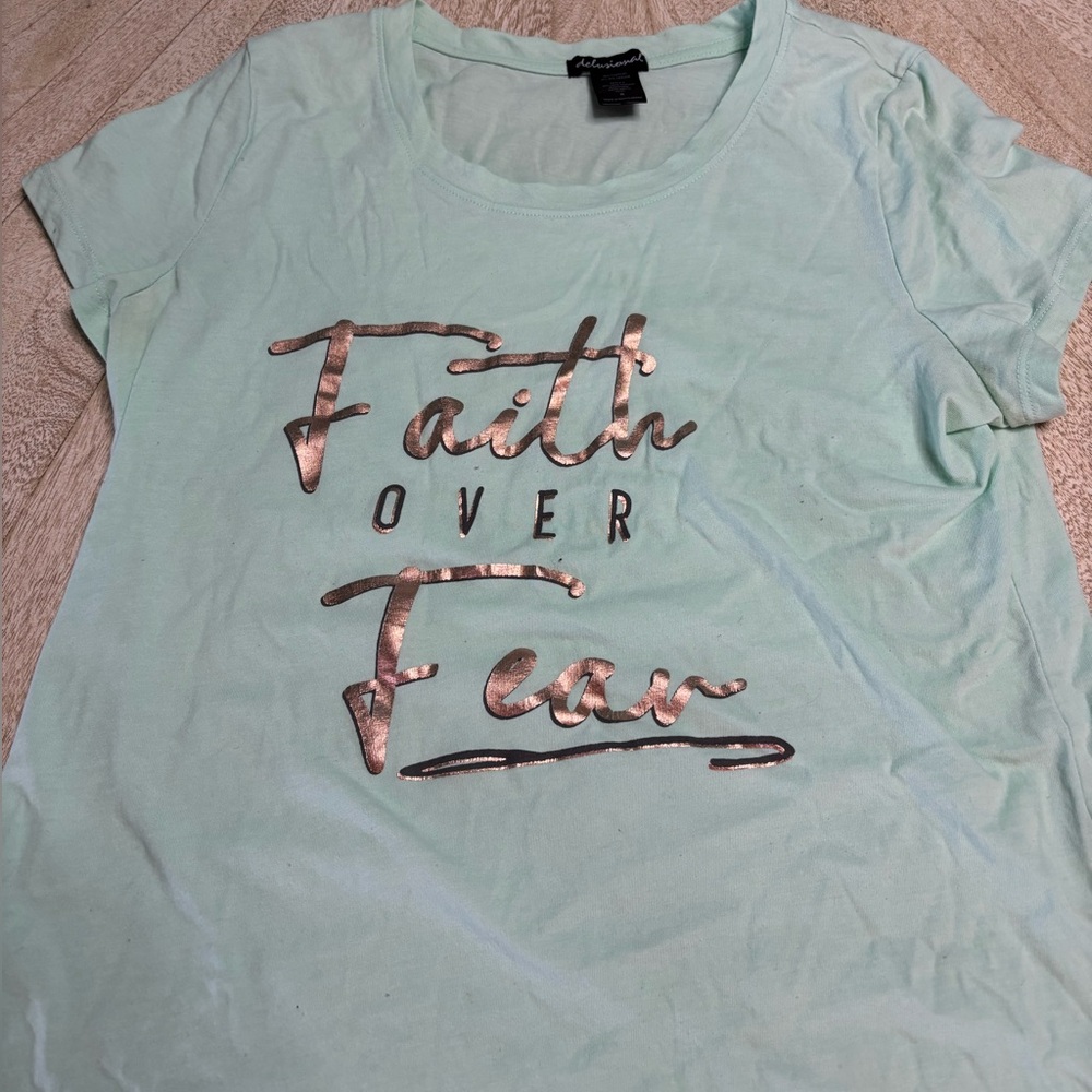Delusional Mint Graphic Tee - Faith Over Fear
